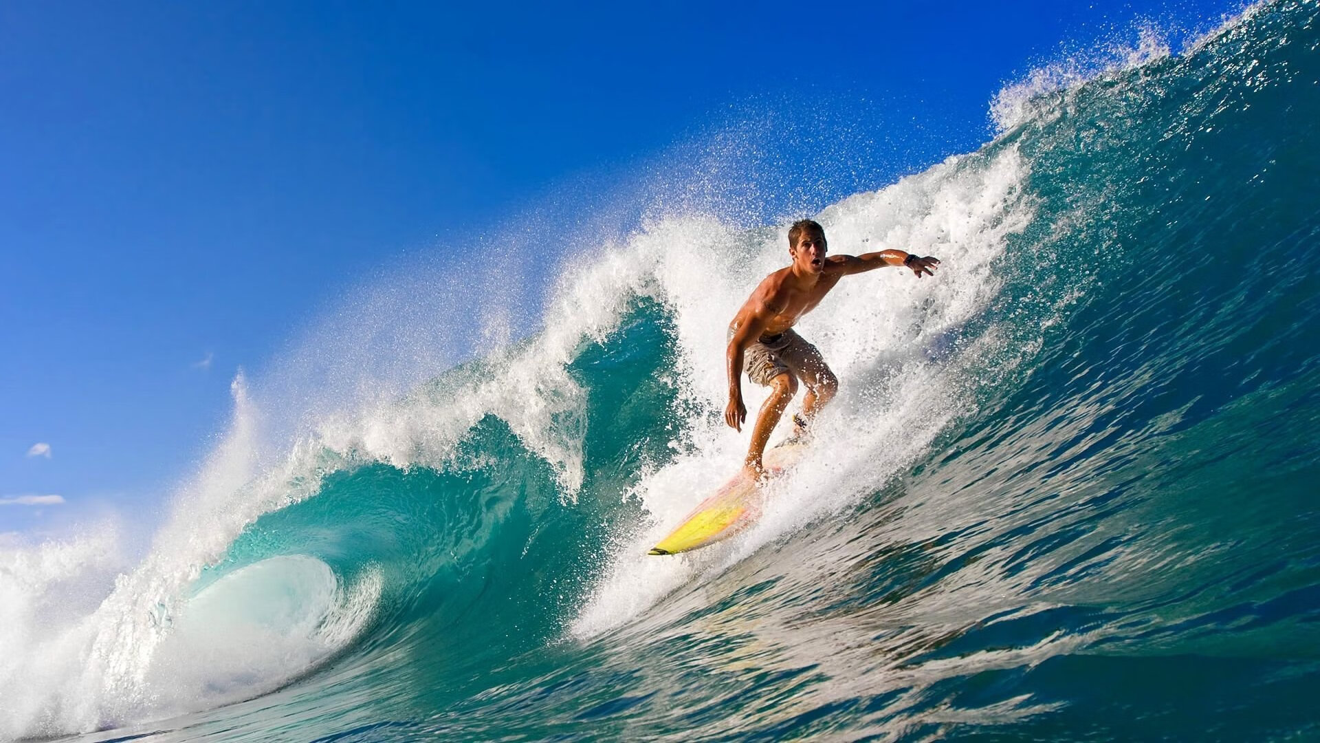 【比赛细节】攻防转换关键瞬间,运动员如何精准施术?,进攻型选手准备姿势要求运动员身体距离球台多少厘米