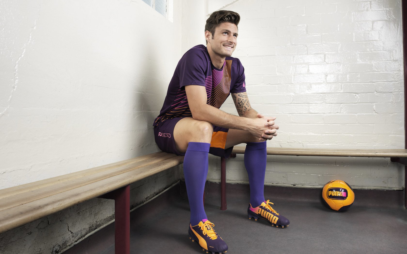 科里·简：不断刷新全黑队边锋的进攻标准，打破多次防线，科里尔百科全书