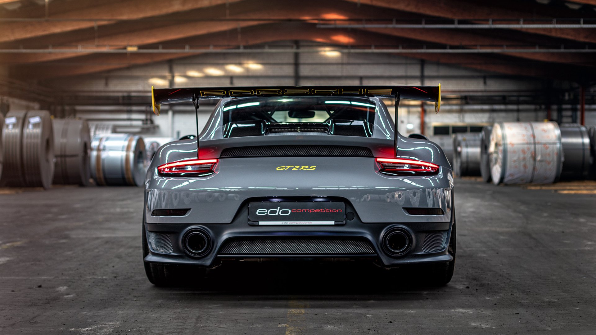 “智慧足球场地:AI裁判与实时数据分析应用推广”,智慧足球公园