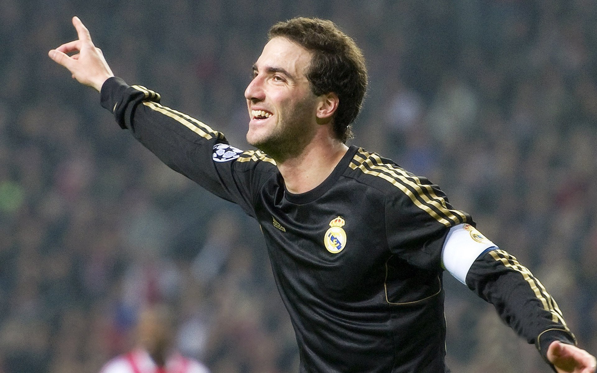 开云全站下载-世界杯经典场面：历史永不褪色的瞬间，世界杯经典回顾