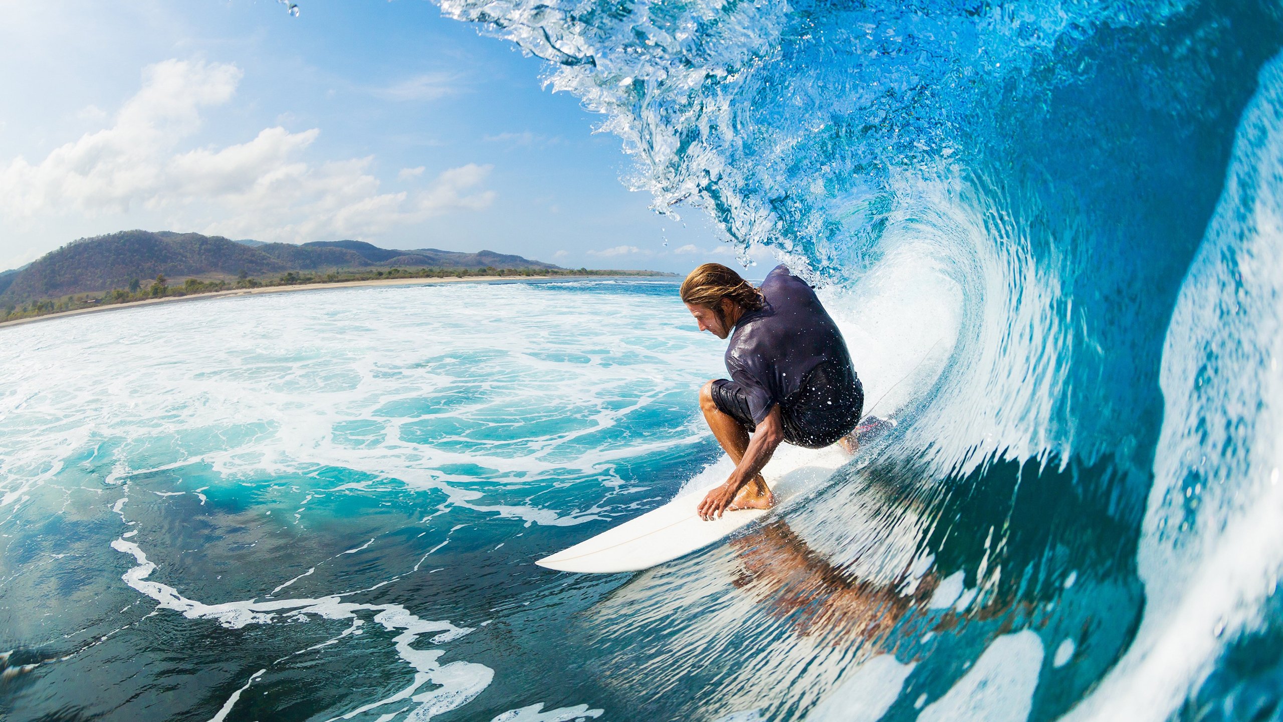校园足球组建学生解说团打造赛事传播新形式，学校足球队解说词